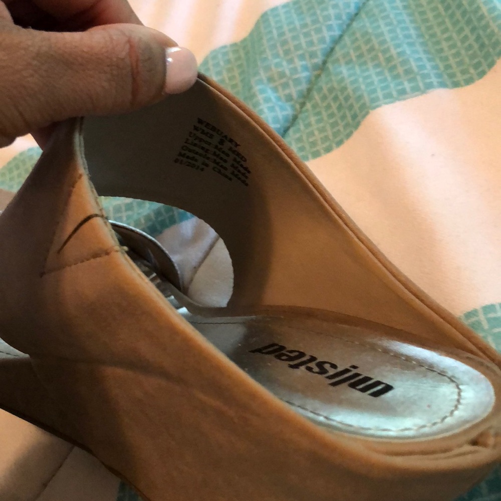 Tan Wedges - Picture 6 of 7